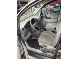 CHEVROLET - ZAFIRA - 2002/2002 - Cinza - R$ 17.900,00