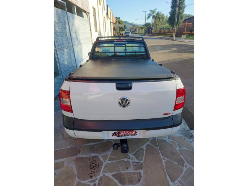 VOLKSWAGEN - SAVEIRO - 2011/2011 - Branca - R$ 42.900,00