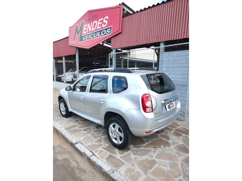 RENAULT - DUSTER - 2012/2013 - Prata - R$ 52.900,00