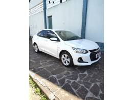 CHEVROLET - ONIX - 2022/2023 - Branca - R$ 84.900,00