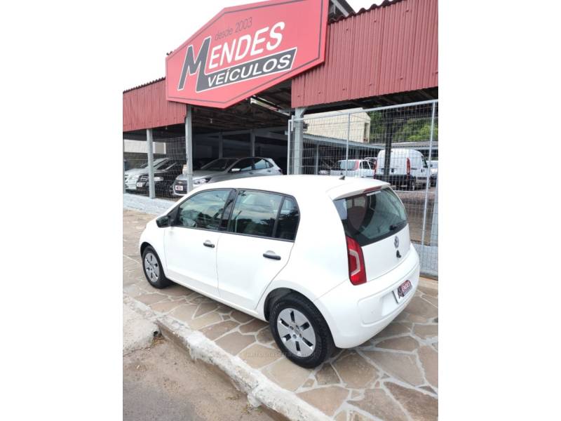 VOLKSWAGEN - UP - 2014/2015 - Branca - R$ 40.900,00
