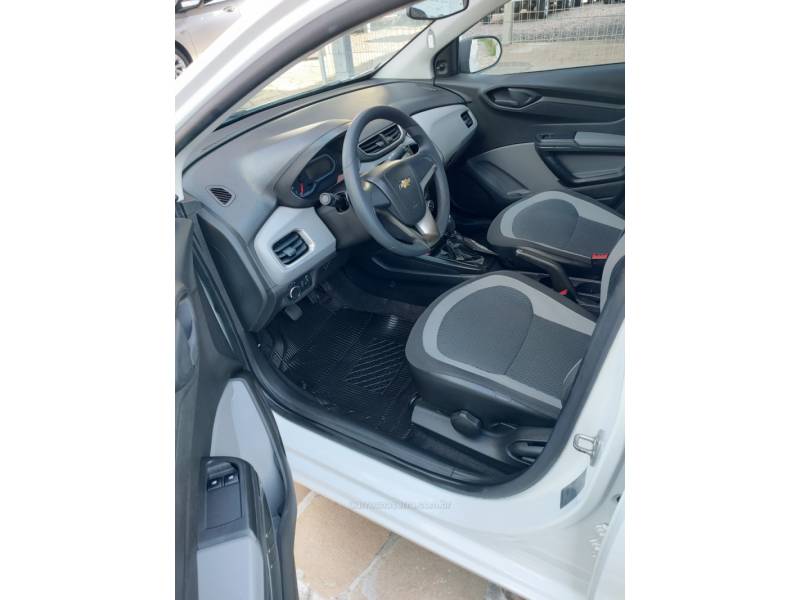 CHEVROLET - ONIX - 2016/2016 - Branca - R$ 48.900,00