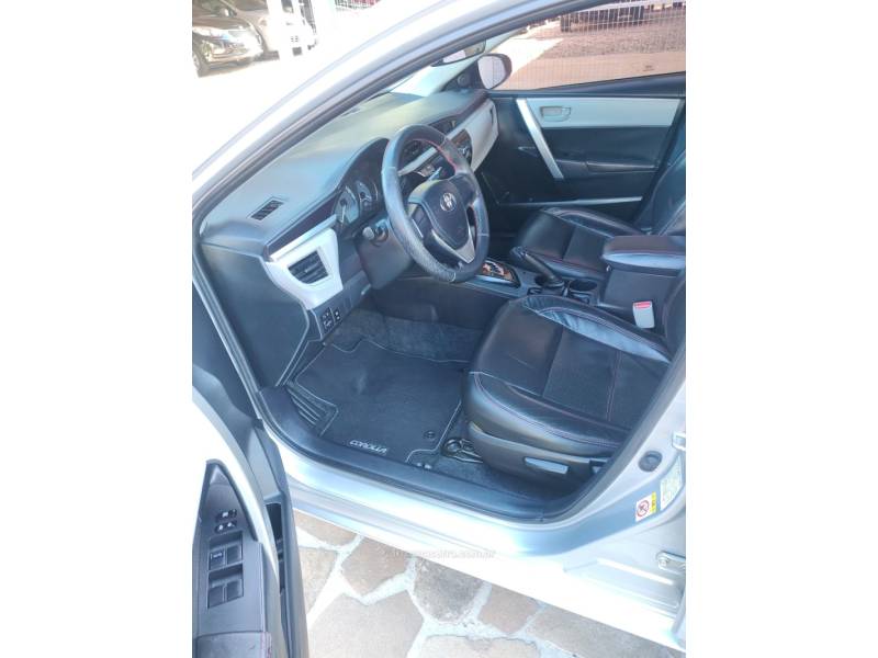 TOYOTA - COROLLA - 2017/2017 - Prata - R$ 85.900,00