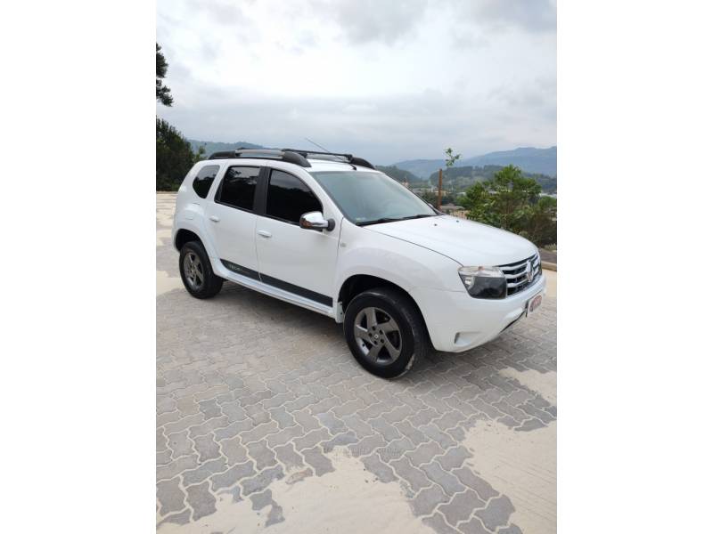 RENAULT - DUSTER - 2013/2014 - Branca - R$ 53.900,00