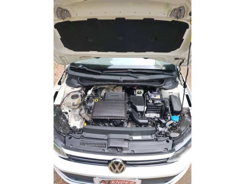 VOLKSWAGEN - POLO - 2018/2019 - Branca - R$ 67.900,00