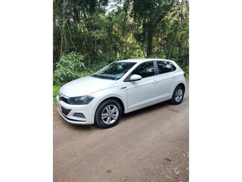 VOLKSWAGEN - POLO - 2018/2019 - Branca - R$ 67.900,00