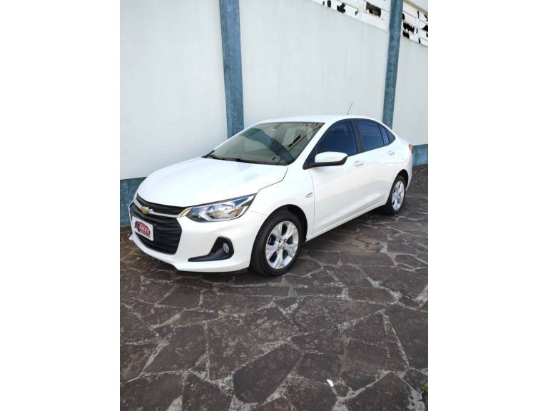 CHEVROLET - ONIX - 2022/2023 - Branca - R$ 84.900,00