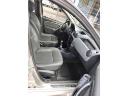 RENAULT - DUSTER - 2012/2013 - Prata - R$ 52.900,00