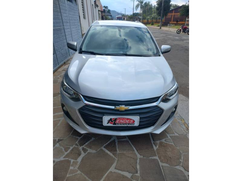 CHEVROLET - ONIX - 2020/2020 - Prata - R$ 68.900,00