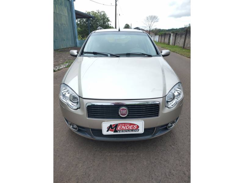 FIAT - PALIO - 2010/2011 - Bege - R$ 34.900,00