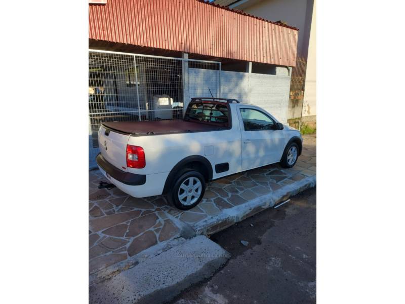 VOLKSWAGEN - SAVEIRO - 2011/2011 - Branca - R$ 42.900,00