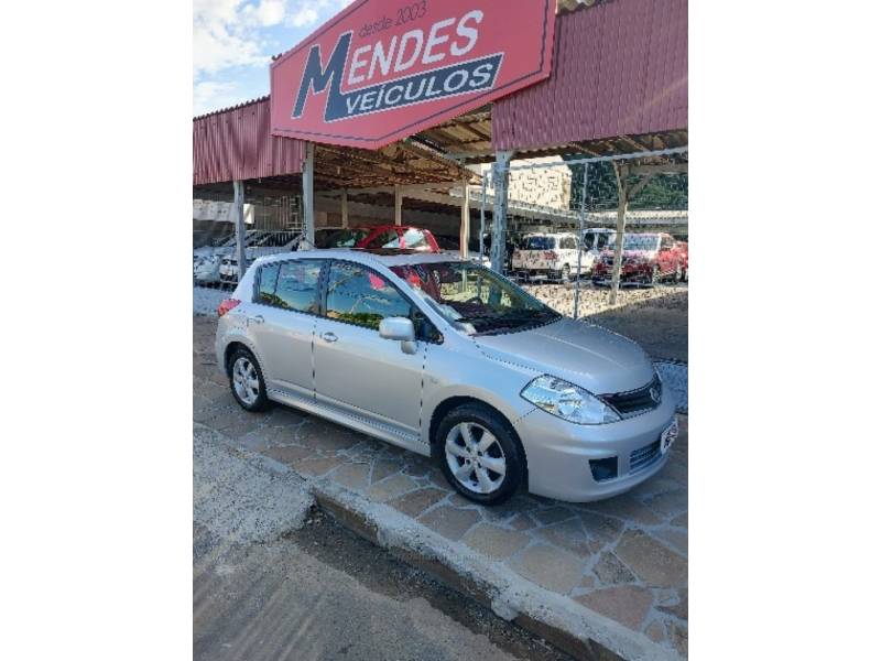 NISSAN - TIIDA - 2012/2014 - Prata - R$ 41.900,00