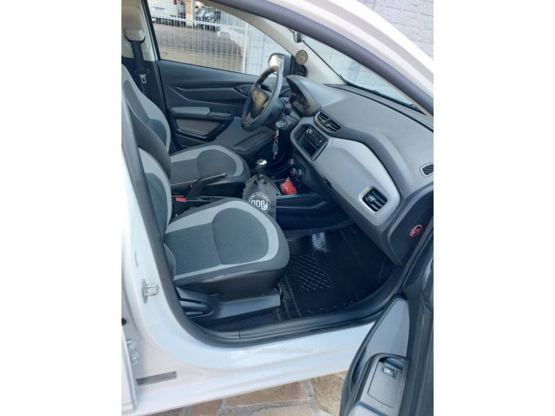 CHEVROLET - ONIX - 2016/2016 - Branca - R$ 48.900,00