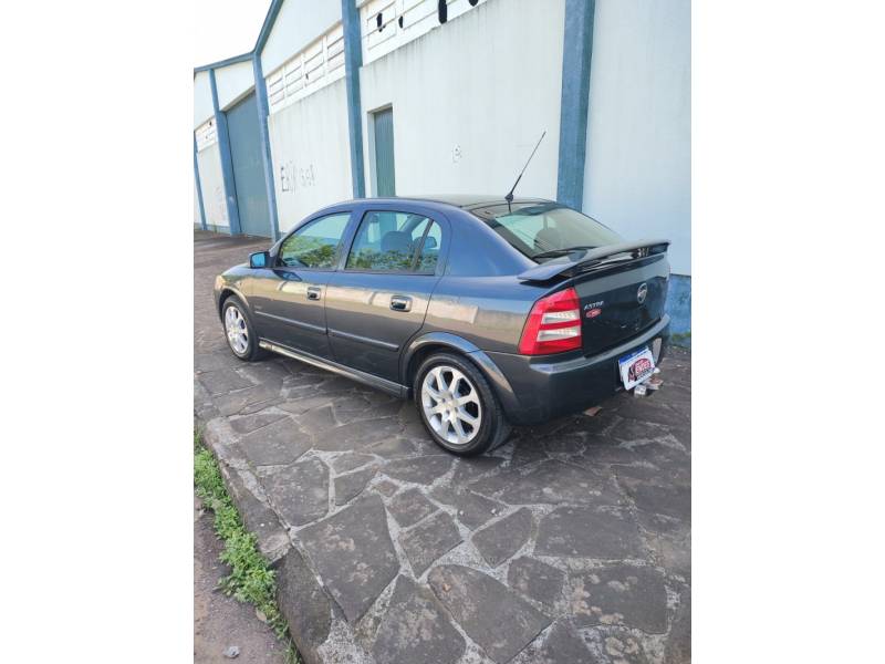 CHEVROLET - ASTRA - 2008/2008 - Cinza - R$ 32.900,00