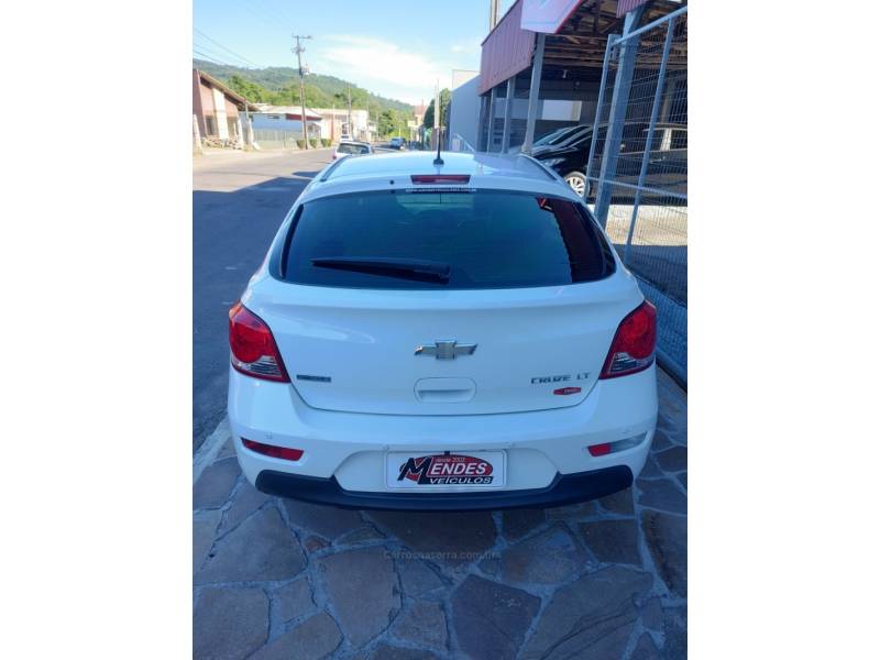 CHEVROLET - CRUZE - 2013/2014 - Branca - R$ 62.900,00