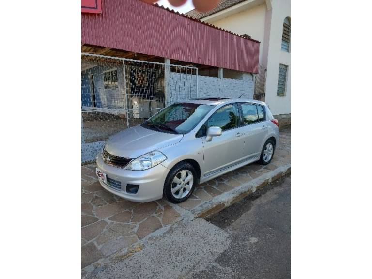 NISSAN - TIIDA - 2012/2014 - Prata - R$ 41.900,00