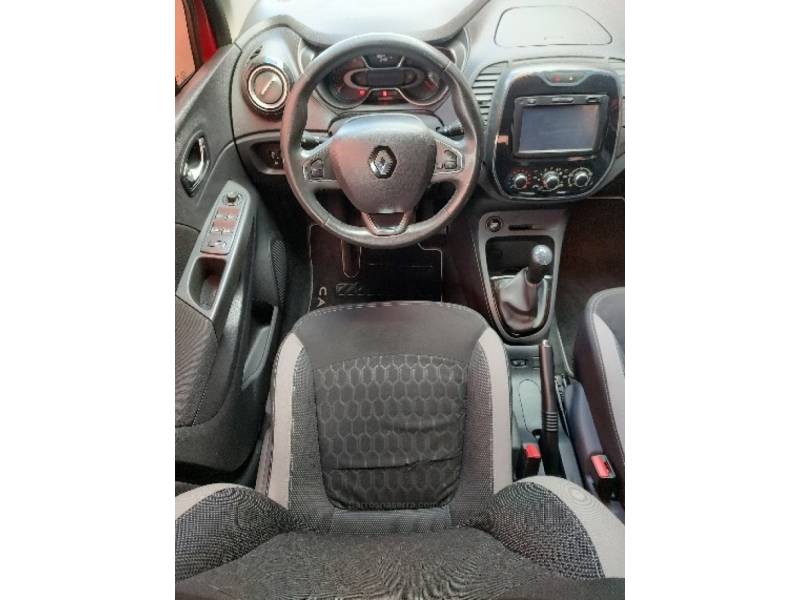 RENAULT - CAPTUR - 2016/2017 - Vermelha - R$ 67.900,00