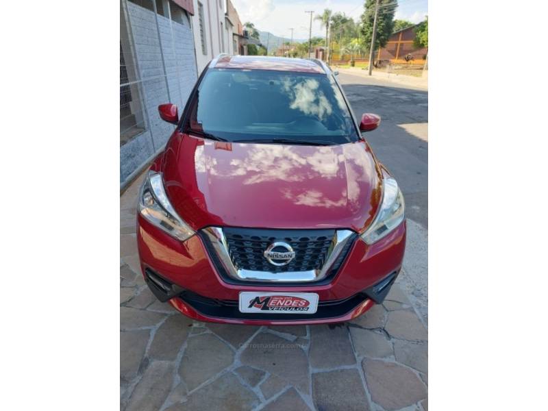 NISSAN - KICKS - 2018/2019 - Vermelha - R$ 87.900,00