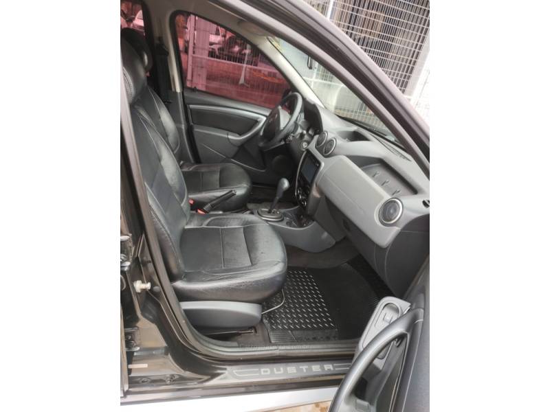 RENAULT - DUSTER - 2014/2015 - Preta - R$ 56.900,00