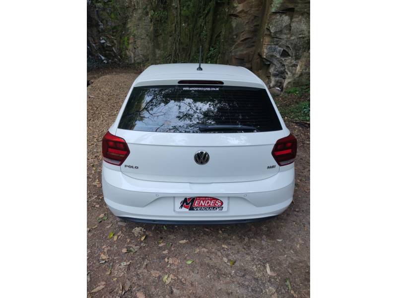 VOLKSWAGEN - POLO - 2018/2019 - Branca - R$ 67.900,00