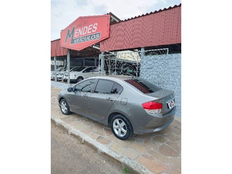 HONDA - CITY - 2010/2011 - Cinza - R$ 51.900,00