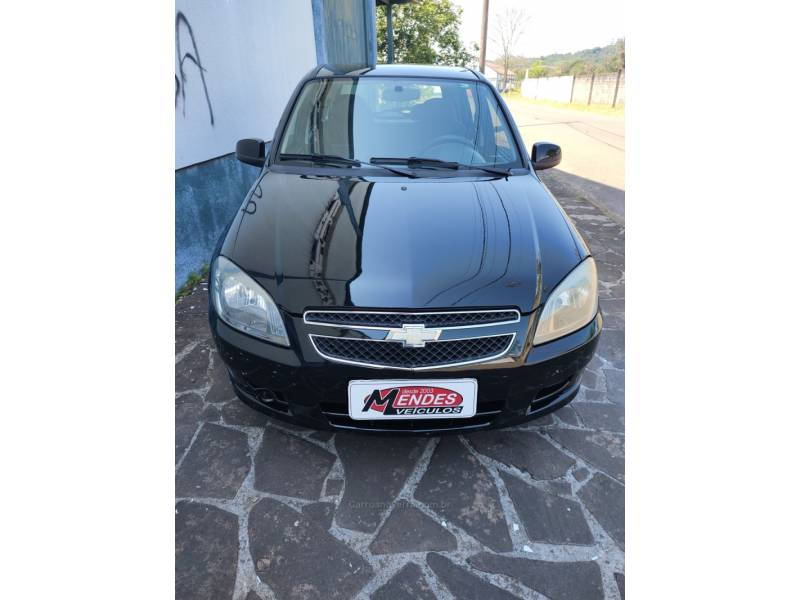 CHEVROLET - CELTA - 2013/2014 - Preta - R$ 35.900,00