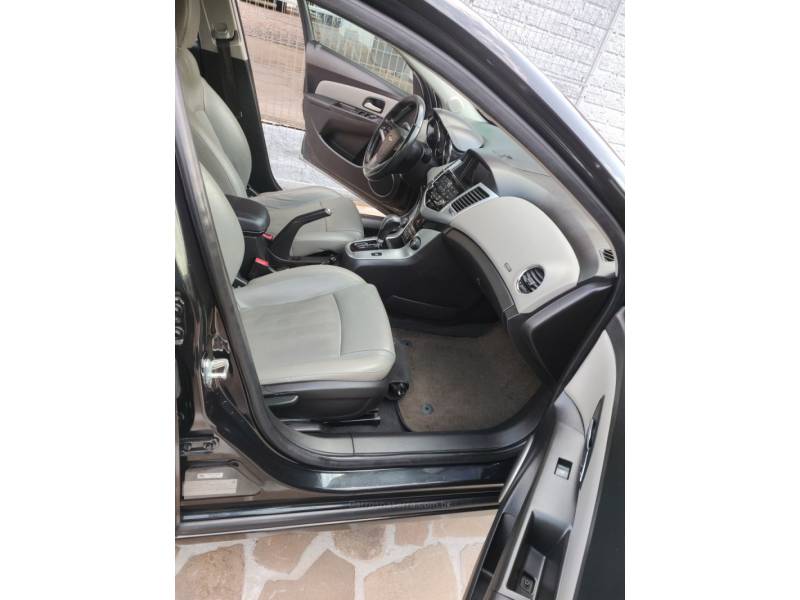 CHEVROLET - CRUZE - 2012/2012 - Preta - R$ 56.900,00