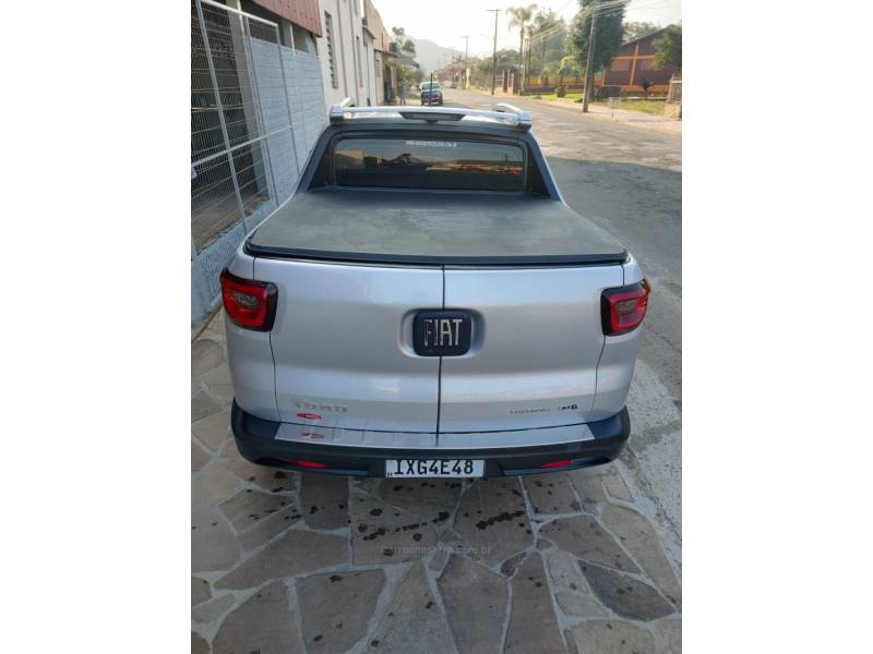 FIAT - TORO - 2016/2017 - Prata - R$ 87.900,00