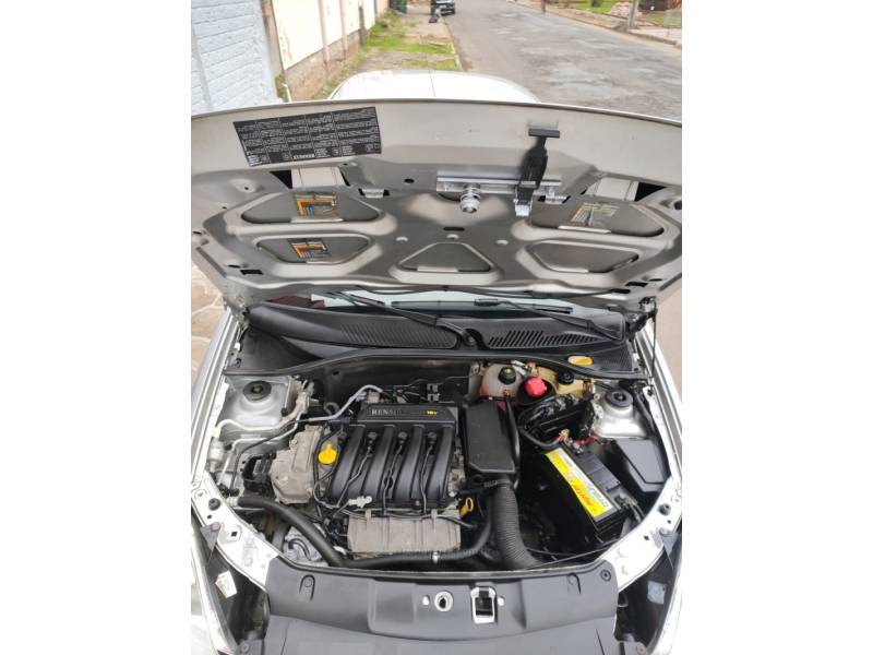 RENAULT - SYMBOL - 2011/2012 - Prata - R$ 26.900,00