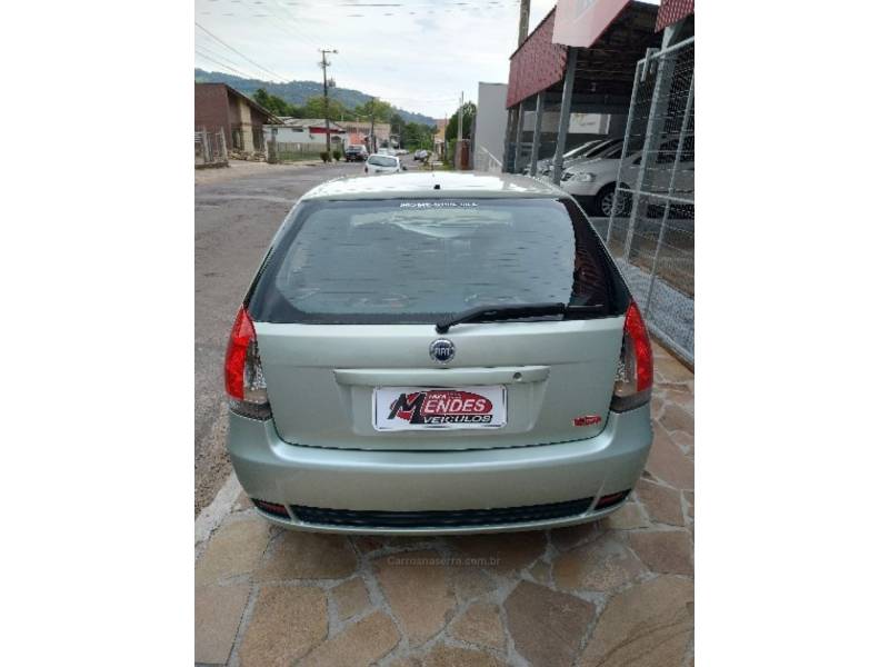 FIAT - PALIO - 2006/2007 - Verde - R$ 20.900,00