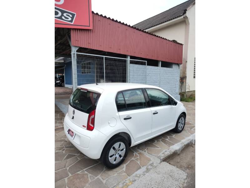 VOLKSWAGEN - UP - 2014/2015 - Branca - R$ 40.900,00