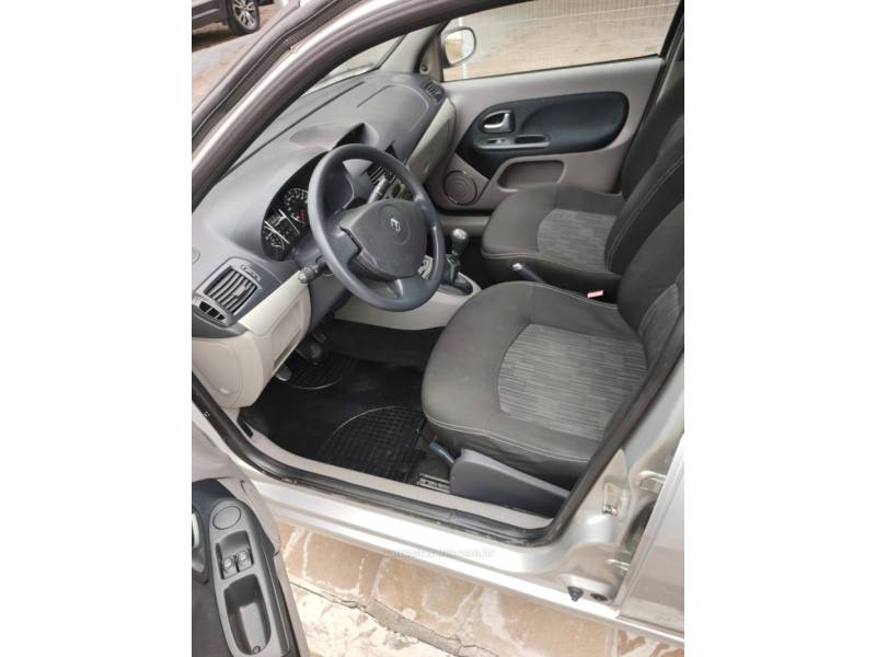 RENAULT - SYMBOL - 2011/2012 - Prata - R$ 26.900,00