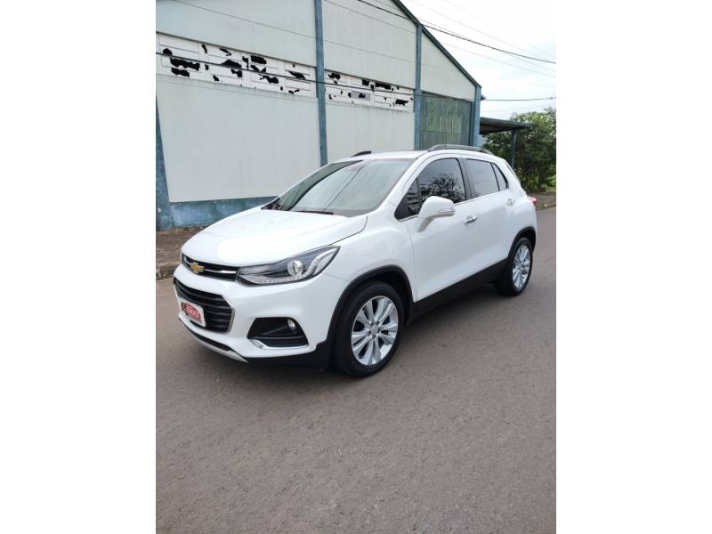 CHEVROLET - TRACKER - 2017/2018 - Branca - R$ 94.900,00