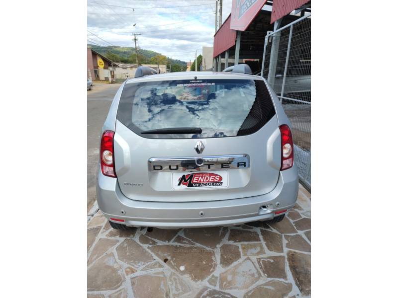 RENAULT - DUSTER - 2012/2013 - Prata - R$ 52.900,00