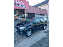 TOYOTA - HILUX SW4 - 2013/2013 - Azul - R$ 139.900,00