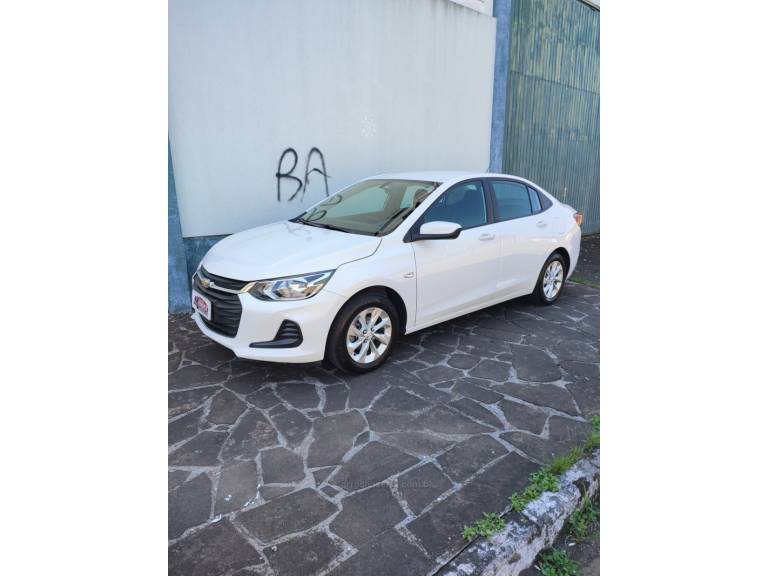 CHEVROLET - ONIX - 2021/2022 - Branca - R$ 75.900,00