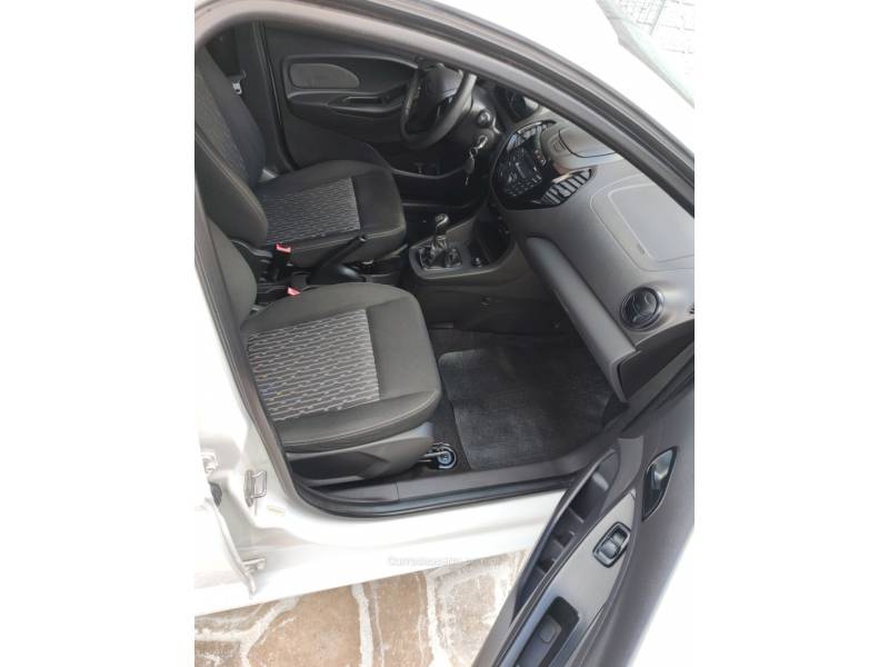 FORD - KA + - 2016/2017 - Branca - R$ 44.900,00