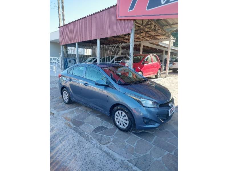 HYUNDAI - HB20S - 2015/2015 - Azul - R$ 47.900,00