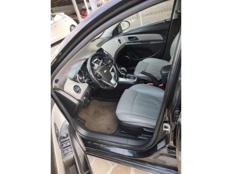 CHEVROLET - CRUZE - 2012/2012 - Preta - R$ 56.900,00