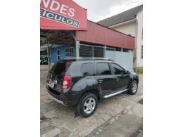 RENAULT - DUSTER - 2014/2015 - Preta - R$ 56.900,00