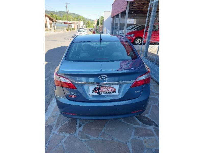 HYUNDAI - HB20S - 2015/2015 - Azul - R$ 47.900,00