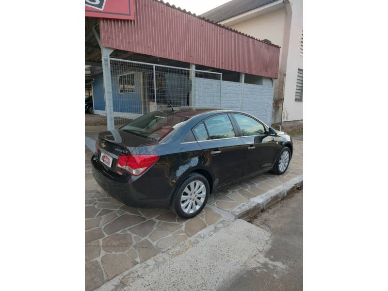 CHEVROLET - CRUZE - 2012/2012 - Preta - R$ 56.900,00